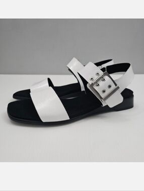 Munro Meena Sandal Womens 9.5 White Patent Leather Comfort Cushioned Walking NEW